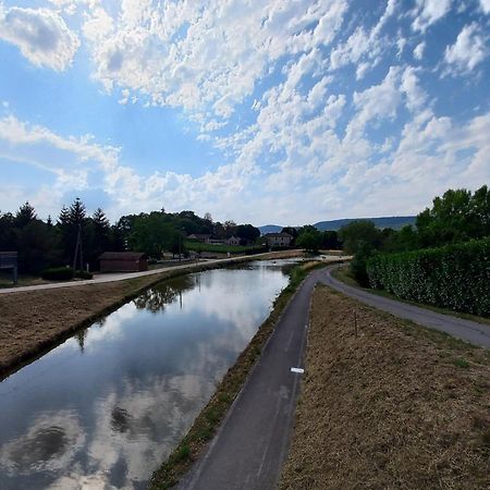 Aupres Du Lavoir Remigny 外观 照片